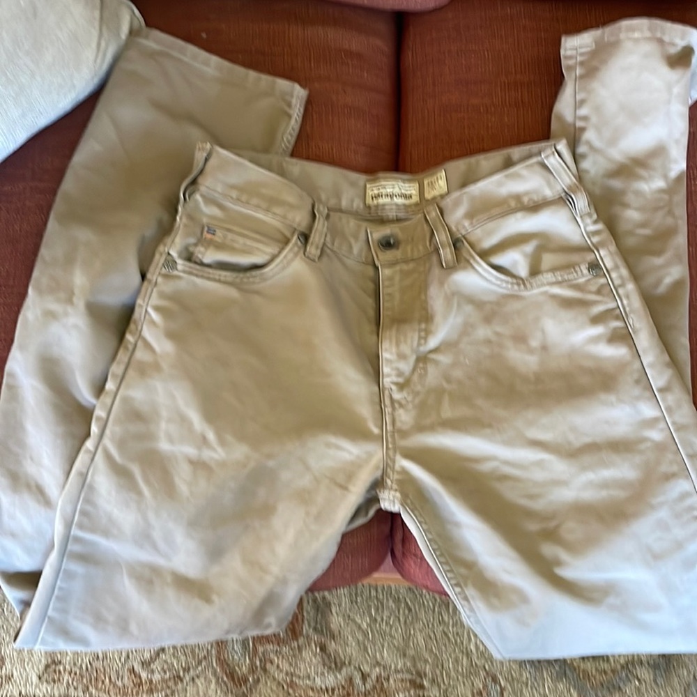 Patagonia mens chinos 28 x 34